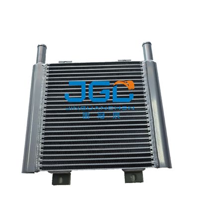 Bagger-Spare Parts Radiator-Behälter-Kühlerblock-Versammlung 4479181 EX70