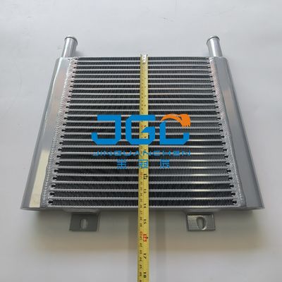 Bagger-Spare Parts Radiator-Behälter-Kühlerblock-Versammlung 4479181 EX70