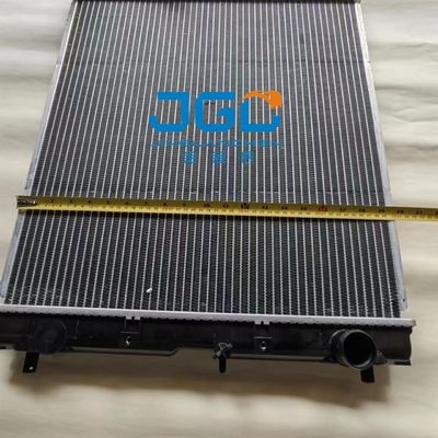Bagger-Spare Parts Radiator-Behälter-Kühlerblock-Versammlung 4479181 EX70