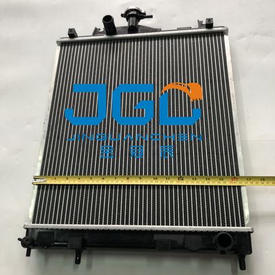 20T-03-81211 Wassertank-Kühler für Bagger PC35R-8 PC30R-8 Kühler