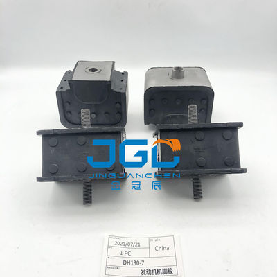 Exkavatorteile Doosan Daewoo DH130-7 Motor Fuß Gummi Stoßfestklebstoff.