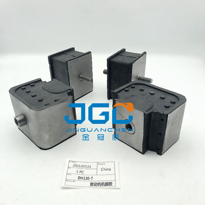 Exkavatorteile Doosan Daewoo DH130-7 Motor Fuß Gummi Stoßfestklebstoff.
