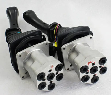 Hot Excavator DX6 PIN Ein Satz Links und Rechts Hydraulische Joysticksteuerung