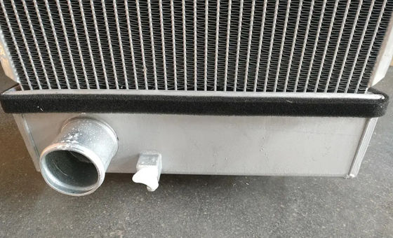 PC200-8 PC220-8 PC220LC-8 PC240-8 PC240LC-8 Baggerradiator 206-03-21412 206-03-21411