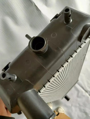 ZAX240-3 ZAX250-3 ZAX260-3 ZAX270-3 ZAX280-3 ZAX360W-3 Baggerradiator 4650355