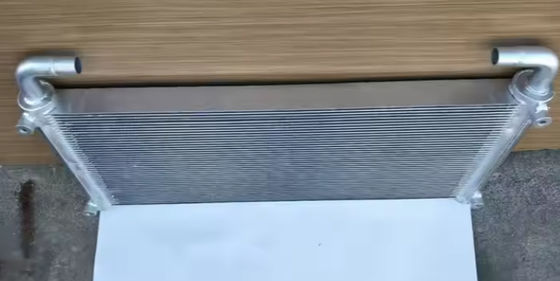 Hochwertiger Hydraulikölkühler Bagger Wasserkühler 4650353 Modell ZAX200-3 ZAX210-3 für Baumaschinenteile